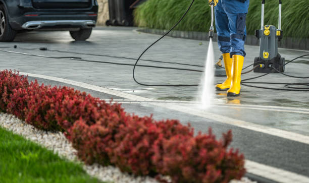 Why Choose Our Certified Pressure Washing Experts for Your Project Needs in Castle Rock, WA?